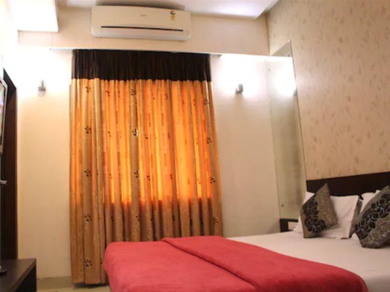 Hotel Aarya Inn Raipur  Exterior photo