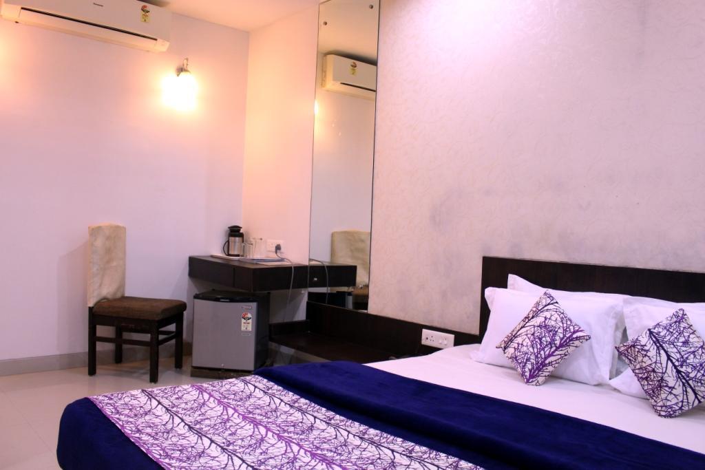 Hotel Aarya Inn Raipur  Exterior photo