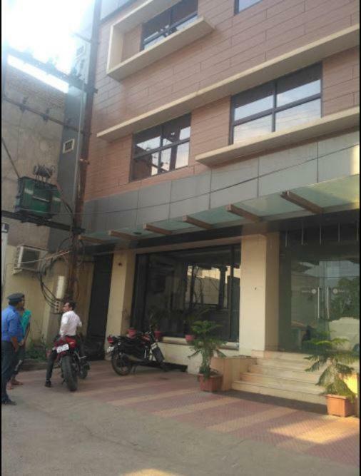 Hotel Aarya Inn Raipur  Exterior photo